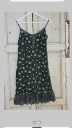 Cream stretchie jurk met bloemenprint - Maat L, Kleding | Dames, Ophalen of Verzenden, Zo goed als nieuw, Maat 38/40 (M), Boven de knie