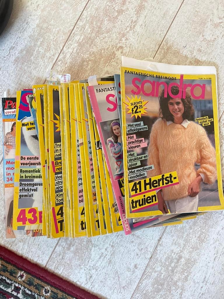 Flinke stapel brei/haakboekjes GRATIS!!!!, Boeken, Tijdschriften en Kranten, Ophalen, Gelezen