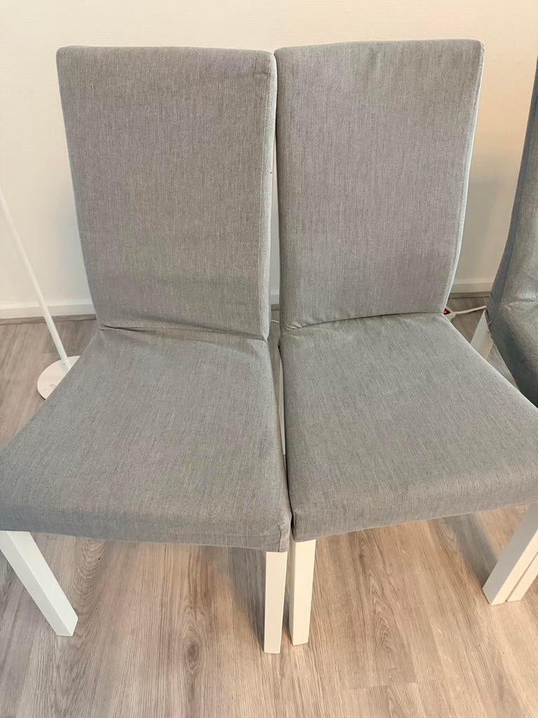 4 eetkamerstoelen - grijs, zeer goede staat, Huis en Inrichting, Stoelen, Ophalen, Zo goed als nieuw, Vier, Stof