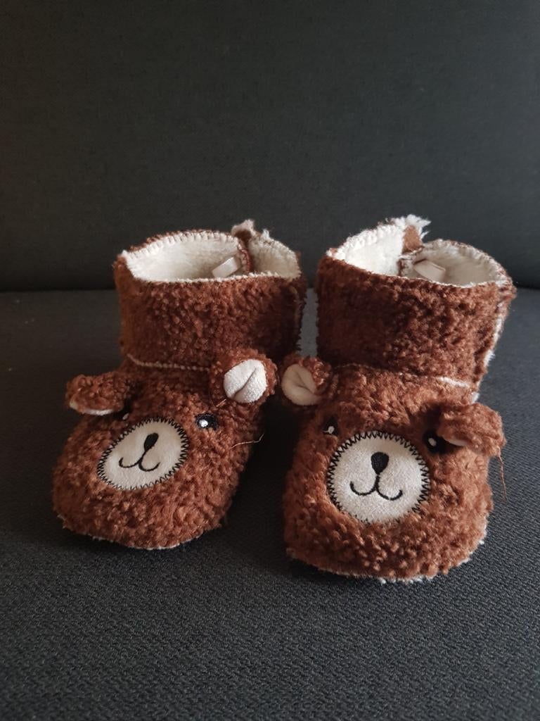 Berensloffen pantoffels h&m maat 21/21 met klitteband, Ophalen of Verzenden, Gebruikt, Jongetje of Meisje, Slofjes