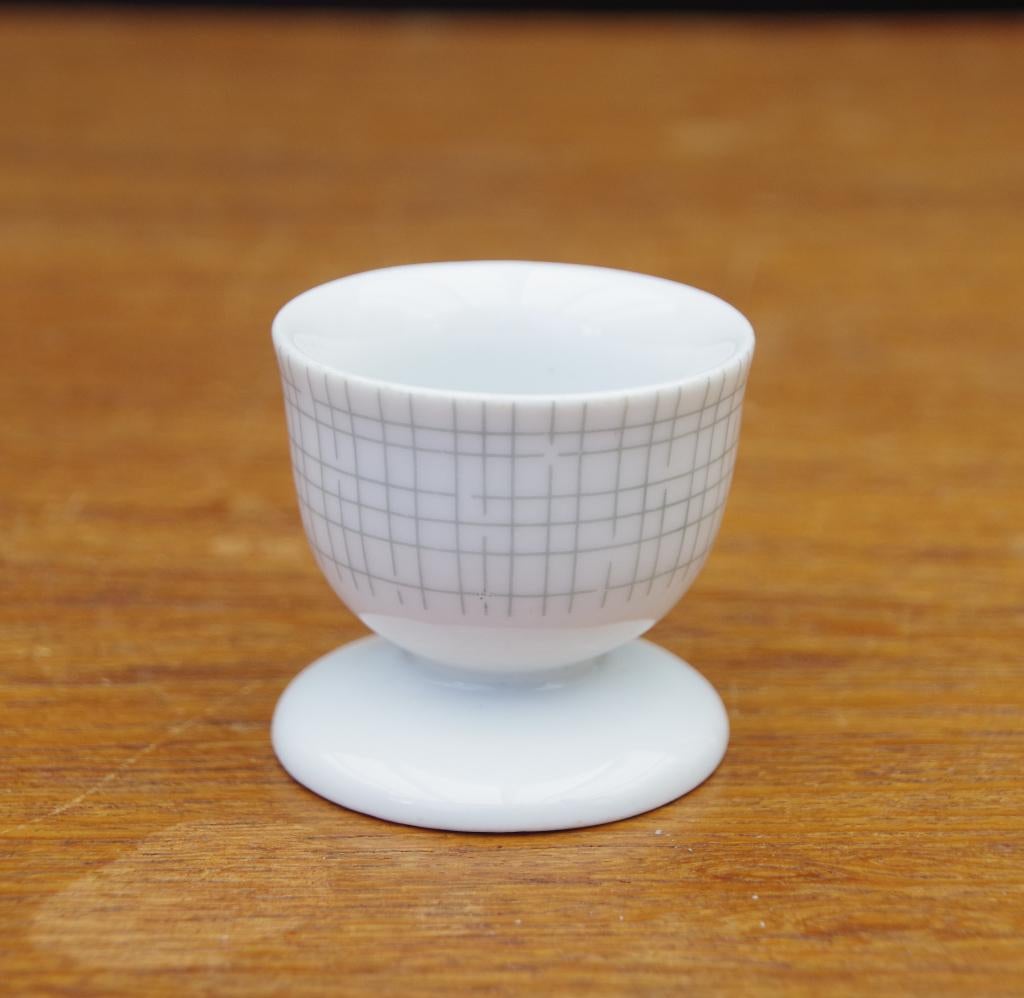 Arzberg - Heinrich Löffelhardt - Filigran eierdopje, Overige typen, Ophalen of Verzenden, Zo goed als nieuw, Effen