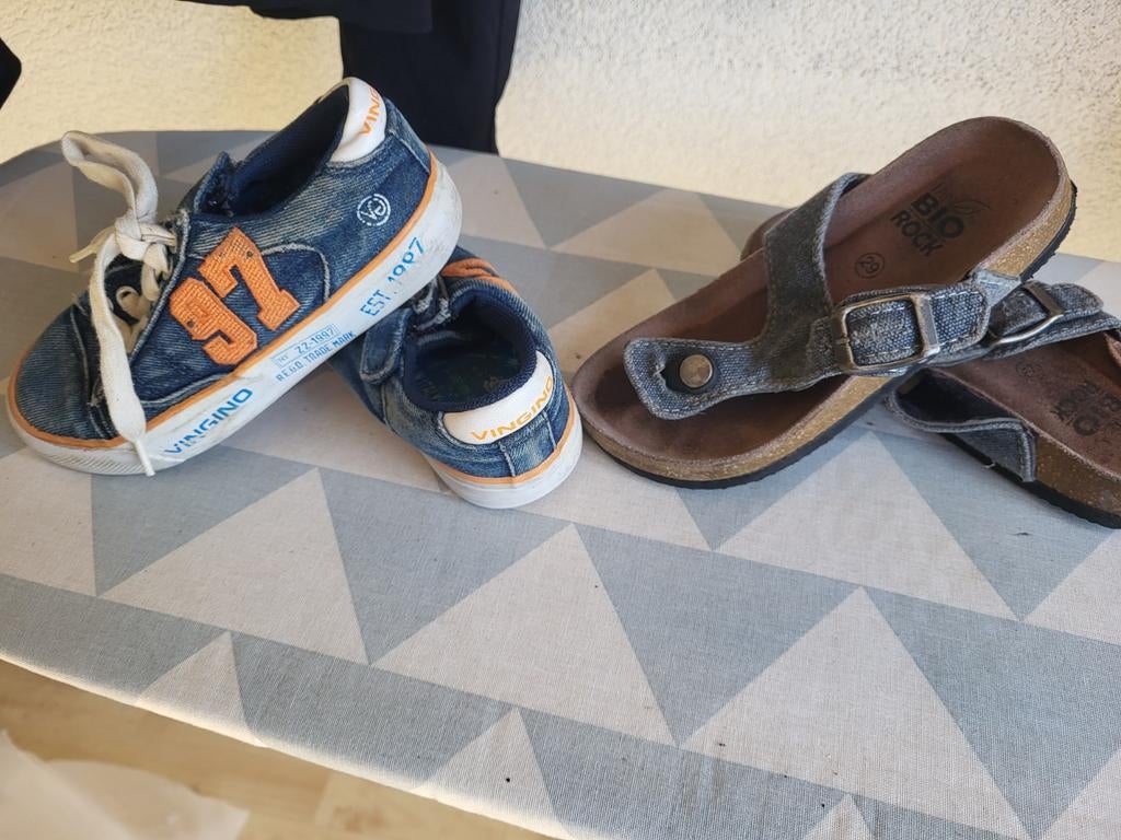 Vingino schoenen maat 28 & teenslippers maat 29, Ophalen of Verzenden, Gebruikt, Jongen, Schoenen