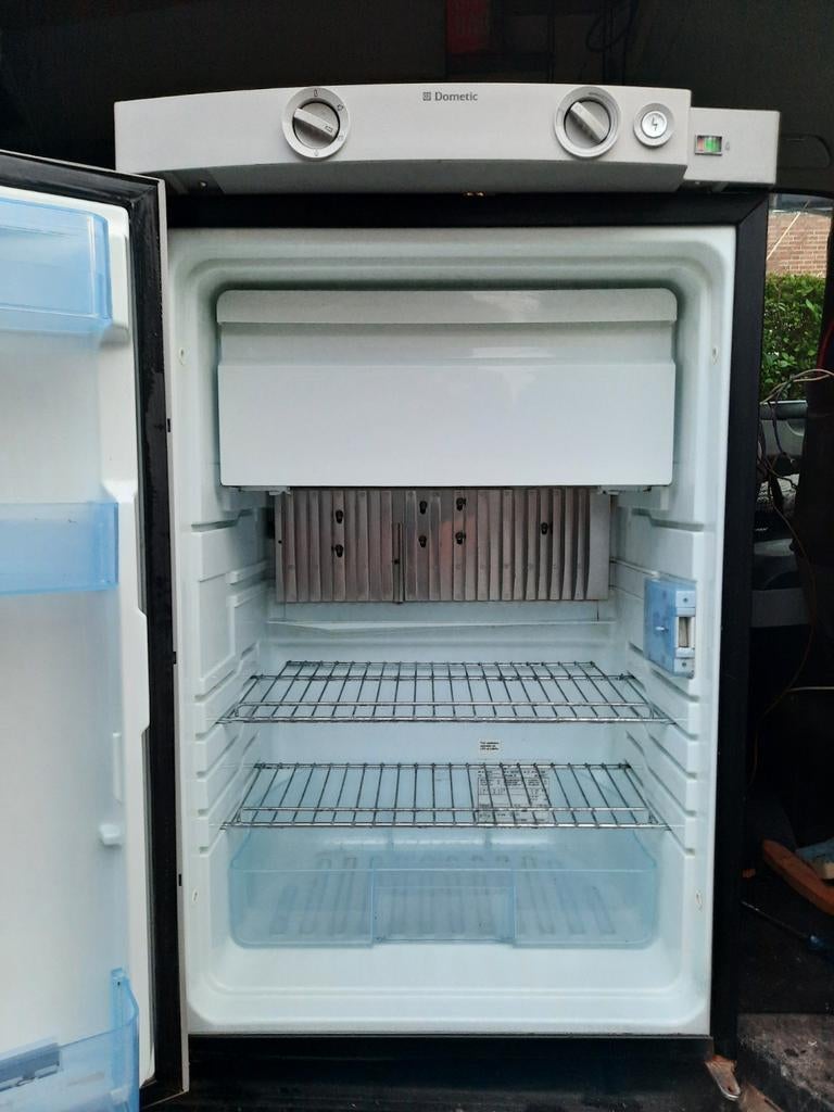 Dometic RM8500 koelkast voor camper caravan op gas 12v 220v, Caravans en Kamperen, Camper-accessoires, Ophalen of Verzenden