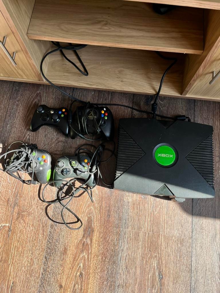 Xbox spelcomputer met 64 games en 4 controllers, Spelcomputers en Games, Spelcomputers | Xbox Original, Ophalen of Verzenden, Gebruikt