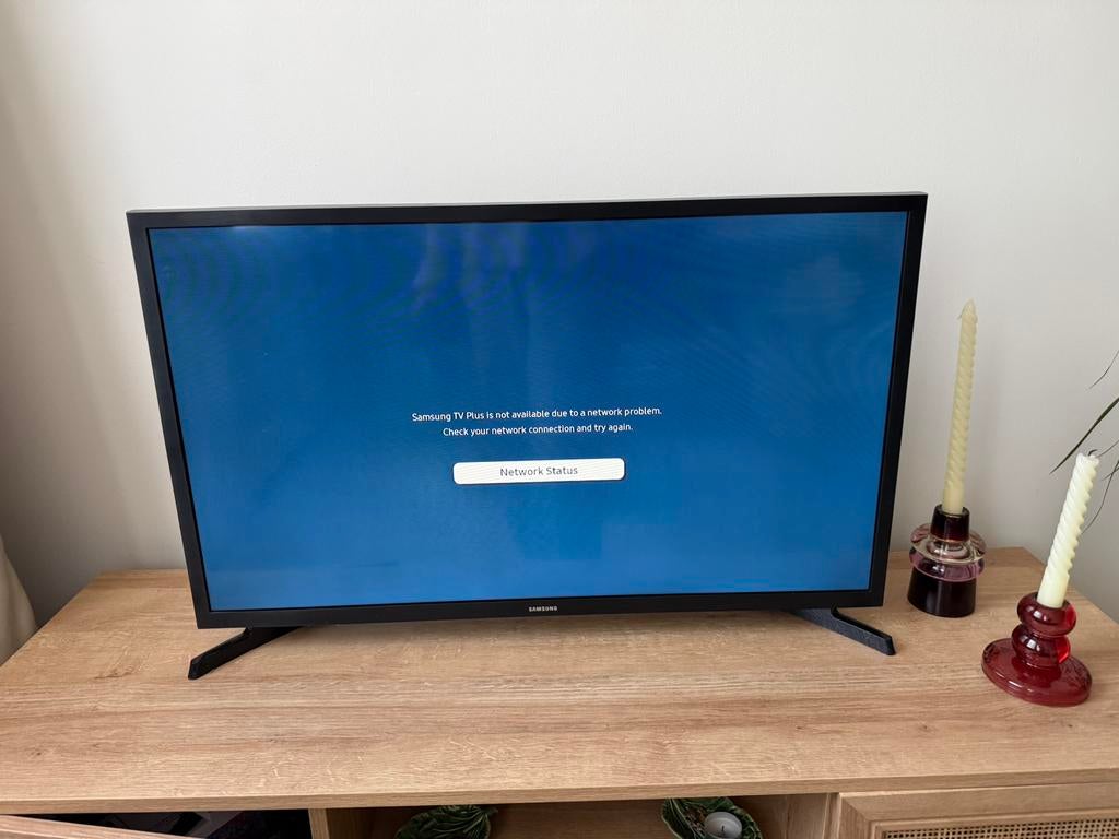 Samsung 32 inch Smart TV black, LED, 50 Hz, HD Ready (720p), Zo goed als nieuw