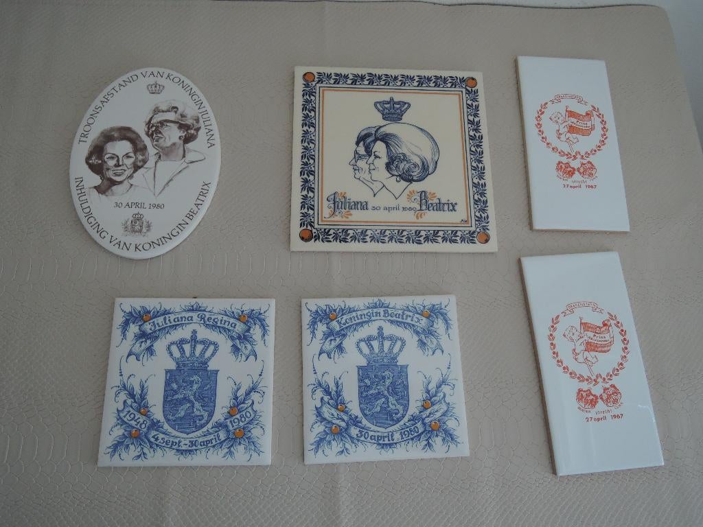 Zes diverse Koninklijk Huis tegeltjes, Verzamelen, Koninklijk Huis en Royalty, Ophalen of Verzenden, Zo goed als nieuw, Nederland