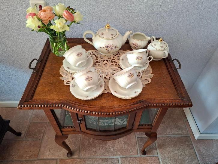 Beeldig theekastje, dit wil je hebben!, Antiek en Kunst, Curiosa en Brocante, Ophalen