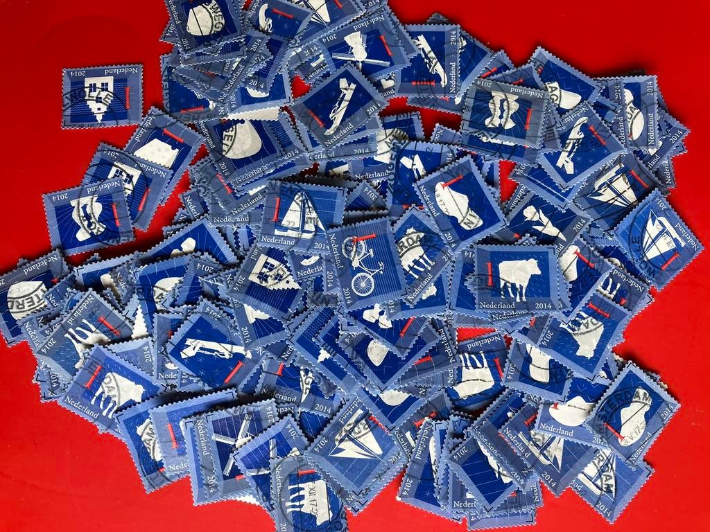 300 postzegels blauwe iconen 1tjes gestempeld en afgeweekt, Postzegels en Munten, Postzegels | Nederland, Ophalen of Verzenden