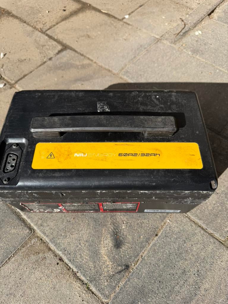 Niu Scooteraccu, Ophalen of Verzenden, Zo goed als nieuw