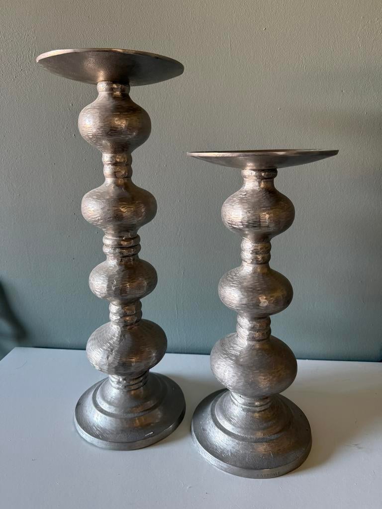 Robuuste kandelaars van Riverdale twv 140 euro, Ophalen