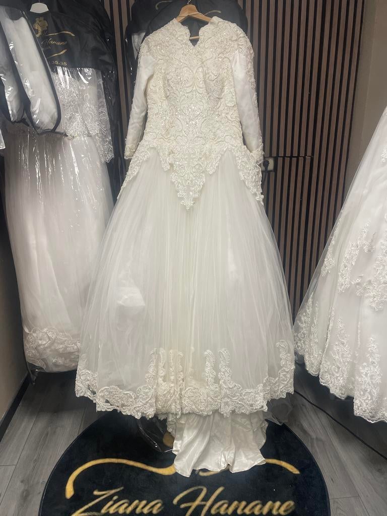 Bruidsjurk met lange mouwen en kant maat 36/38, Ophalen of Verzenden, Gedragen, Wit, Trouwjurk