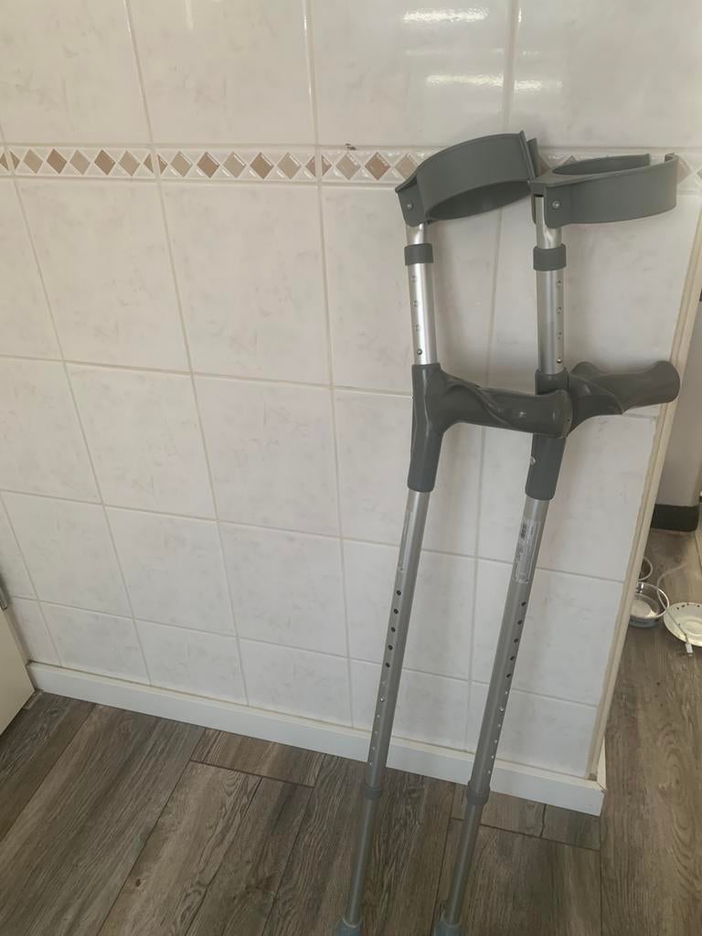 2 Loopkrukken te koop, Diversen, Loopkrukken, Ophalen of Verzenden, Zo goed als nieuw