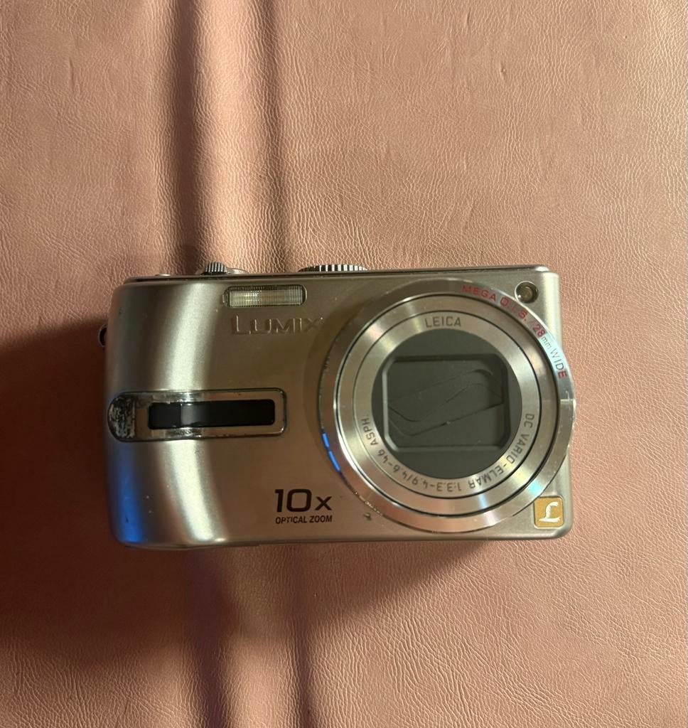 Panasonic Lumix DMC-TZ2 digitale camera uit 2007 + oplader, Ophalen of Verzenden, Zo goed als nieuw, Overige Merken, 8 keer of meer