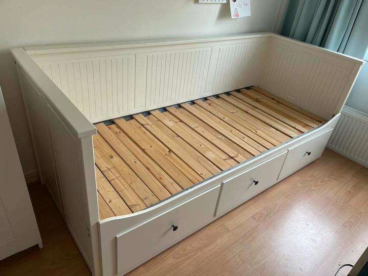 IKEA eenpersoonsbed, uitschuifbaar tot tweepersoonsbed, Huis en Inrichting, Slaapkamer | Bedden, Gebruikt, Eenpersoons, 80 cm