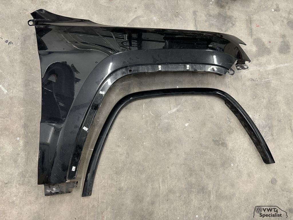 Jeep Grand Cherokee WK2 BJ 2020 Voorscherm RECHTS Zwart, Gebruikt, -, -, Rechts