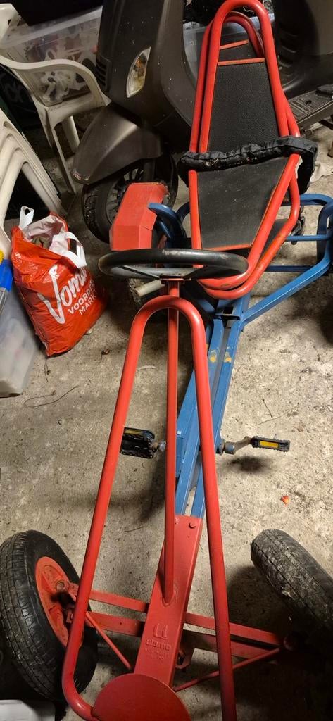 Stevige skelter, rood/blauw, voor uren speelplezier, Kinderen en Baby's, Speelgoed | Buiten | Skelters, Ophalen of Verzenden, Gebruikt