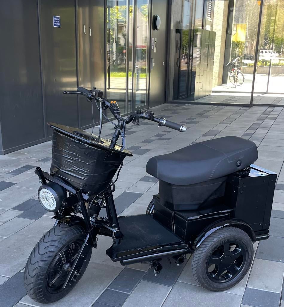 Elektrische driewieler 40 km per uur geen rijbewijs, Ophalen, Zo goed als nieuw