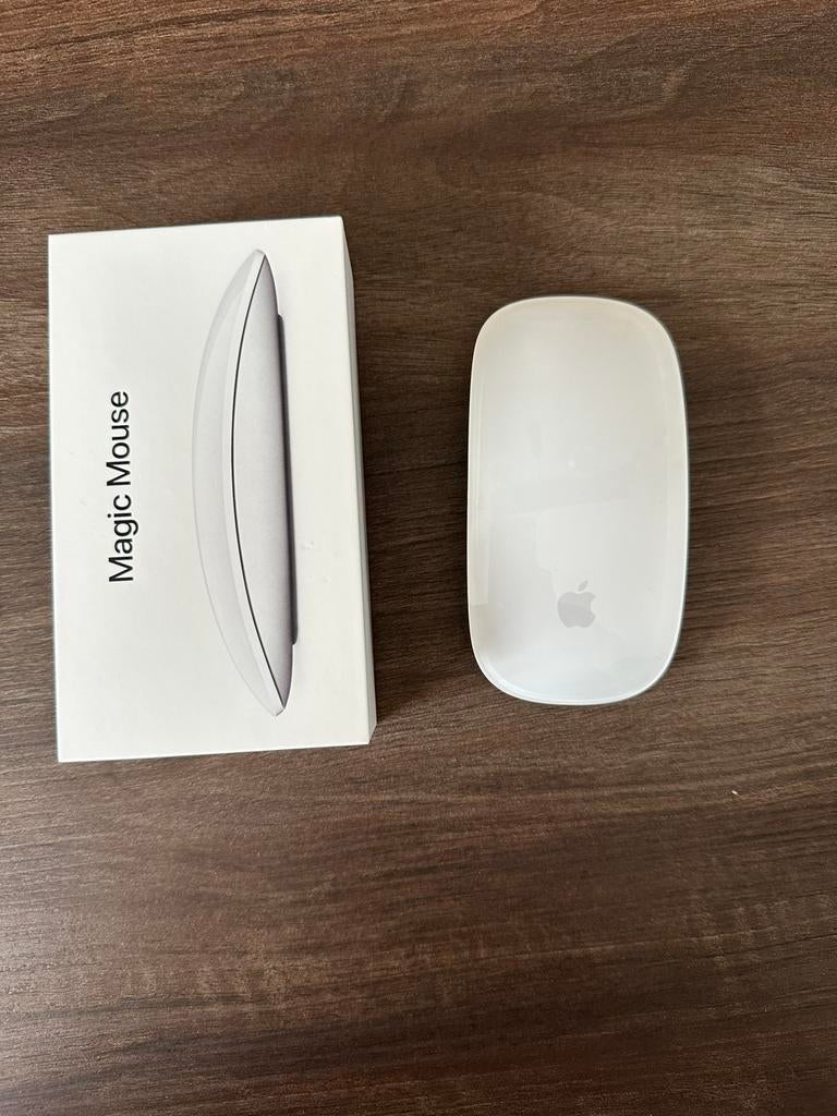 Apple Magic Mouse, Ophalen of Verzenden, Zo goed als nieuw, Draadloos, Muis