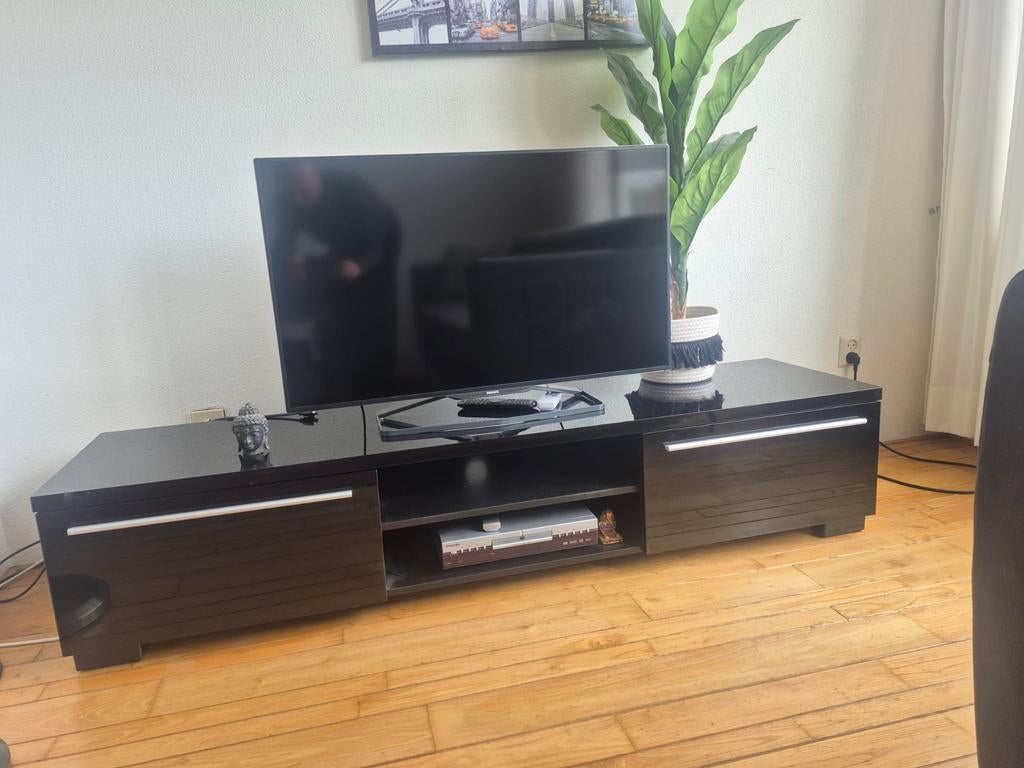 JYSK AAKIRKEBY TV-meubel 180 cm - Hoogglans Zwart, Ophalen