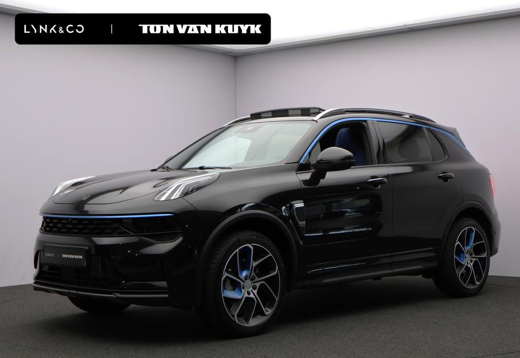 Lynk & Co 01 1.5 / Camera / Adaptive Cruise / Panoramadak /, Stof, Euro 6, Bedrijf, 1854 kg