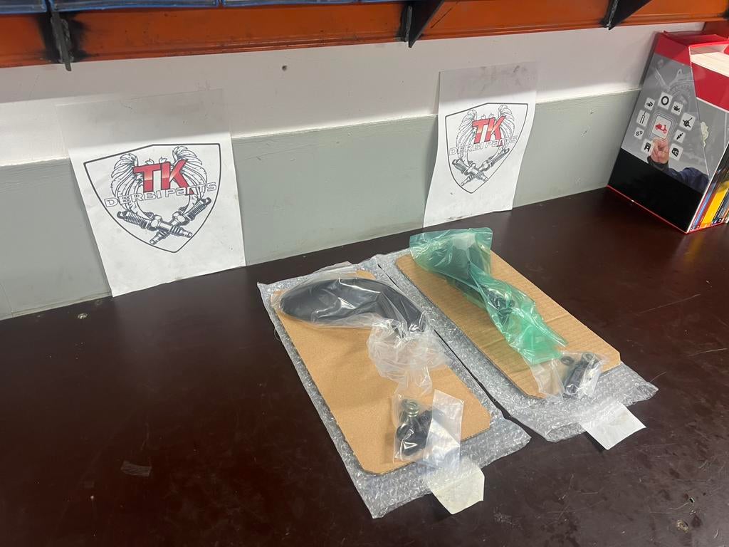 Aprilia rs50 spiegels old stock, Fietsen en Brommers, Overige typen, Nieuw, Ophalen of Verzenden, Nvt