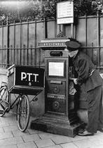 Vervoer-Beroepen-foto- J-627  Postbode, Verzenden, 1980 tot heden, Foto, Nieuw