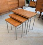 Mimi set vintage bijzettafels met chromen pootjes, Antiek en Kunst, Antiek | Meubels | Tafels, Ophalen