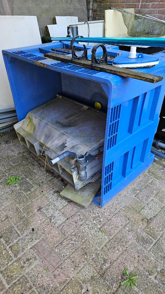 quarantaine bak, Ophalen, Gebruikt, Vijverpomp