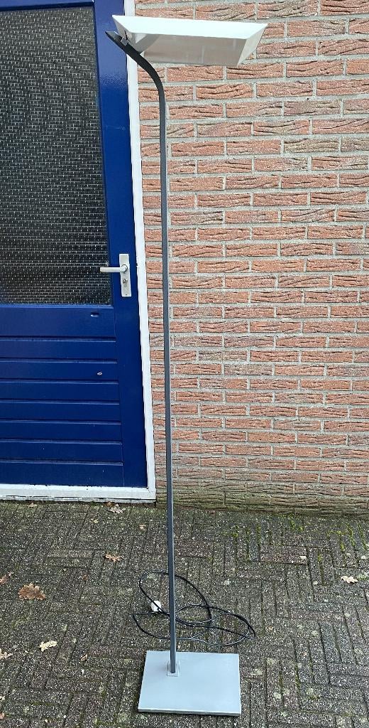 Leuke Design Uplight Lamp ( vintage retro mid century ), Huis en Inrichting, Lampen | Vloerlampen, Ophalen, Gebruikt, Metaal, Vintage retro