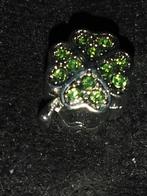 Bedel klavertje vier met groene steentjes, Sieraden, Tassen en Uiterlijk, Ophalen of Verzenden