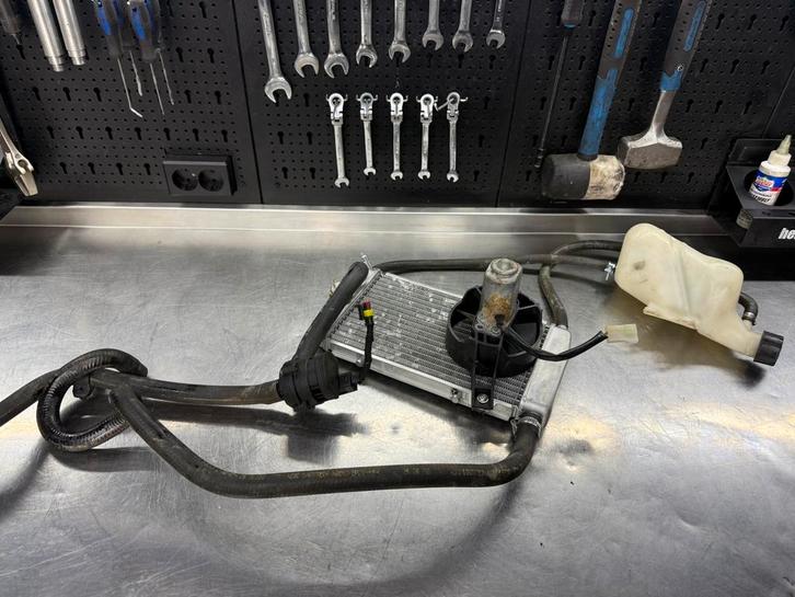 Gilera Runner Complete Koelsysteem Radiateur, Motoren, Tuning en Styling, Ophalen of Verzenden