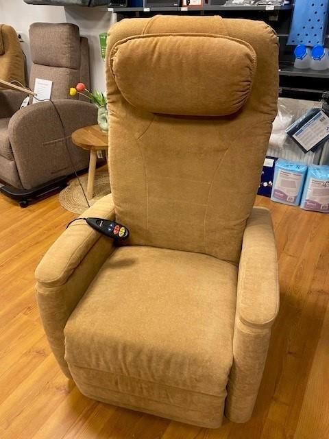 Sta op stoel Relaxfauteuil Fitform Vario 570 zandkleur stof, Huis en Inrichting, Fauteuils, Zo goed als nieuw, Stof, 50 tot 75 cm