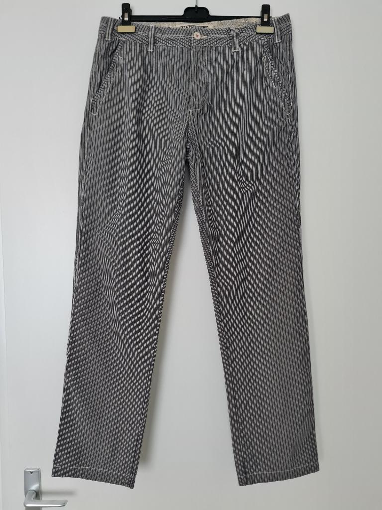 Napapijri gestreepte broek maat 34, Maat 48/50 (M), Ophalen of Verzenden, Napapijri, Grijs