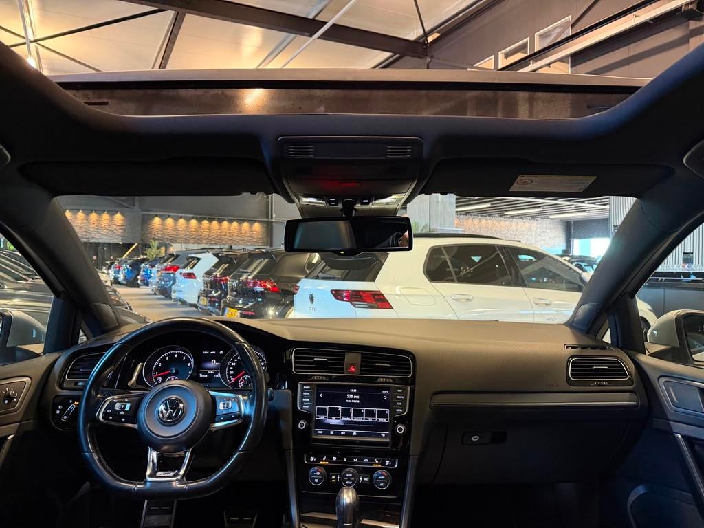 Volkswagen Golf 1.4 TSI 3X R-LINE|PANO|LEDER|MEMORY|BOMVOL!, Euro 5, Gebruikt, 4 cilinders, Lichtsensor