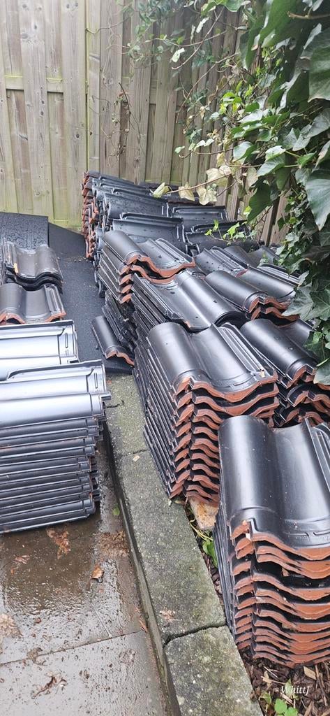 Partij dakpannen monier grote romaanse matzwart nieuw, Ophalen, Steen of Klei, Zwart, Nieuw