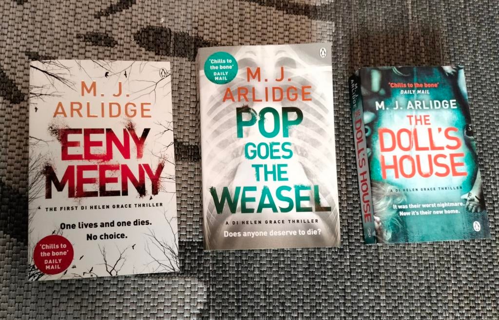M.J. Arlidge Helen Grace serie deel 1, 2 en 3 - Engelstalig, Boeken, Gelezen, Europa overig, Ophalen of Verzenden, M.J. Arlidge