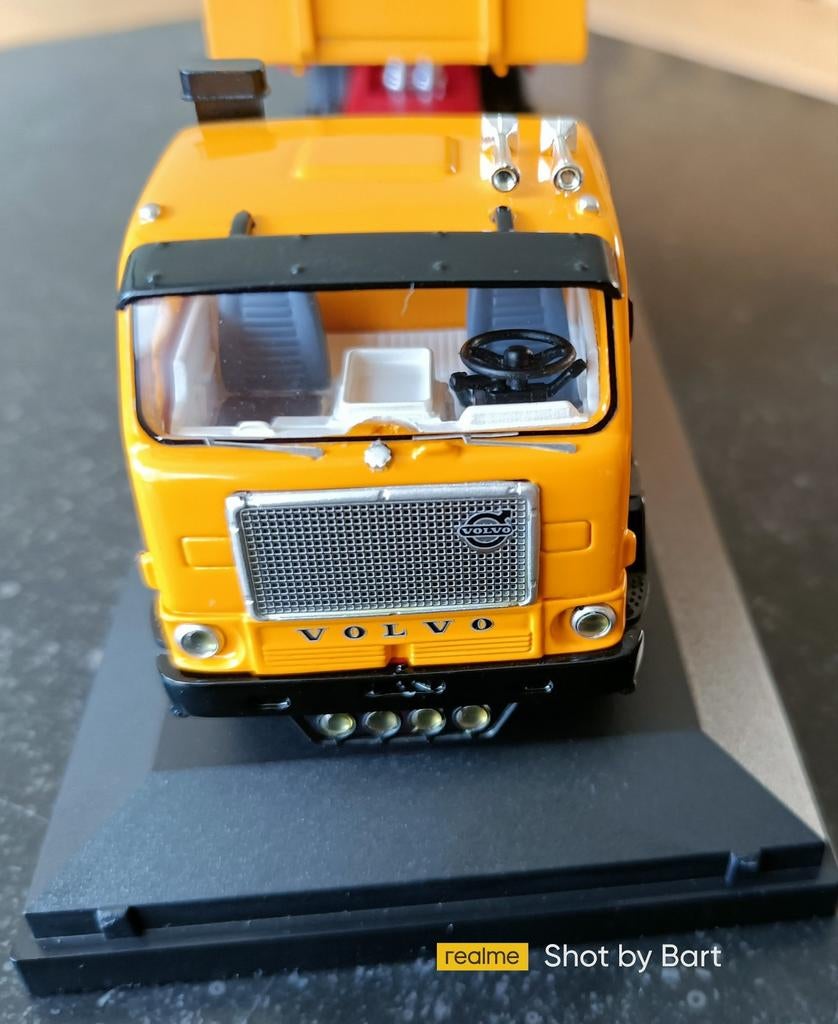 VOLVO F88 WIDESPREAD KIEPTRAILER GOLDEN OLDIES, Hobby en Vrije tijd, Modelauto's | 1:50, Ophalen of Verzenden, Nieuw, Bus of Vrachtwagen
