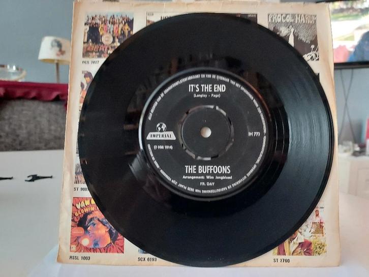 7" Single Buffoons - It's The End / Maria, Cd's en Dvd's, Vinyl Singles, Gebruikt, Single, Pop, 7 inch, Ophalen of Verzenden