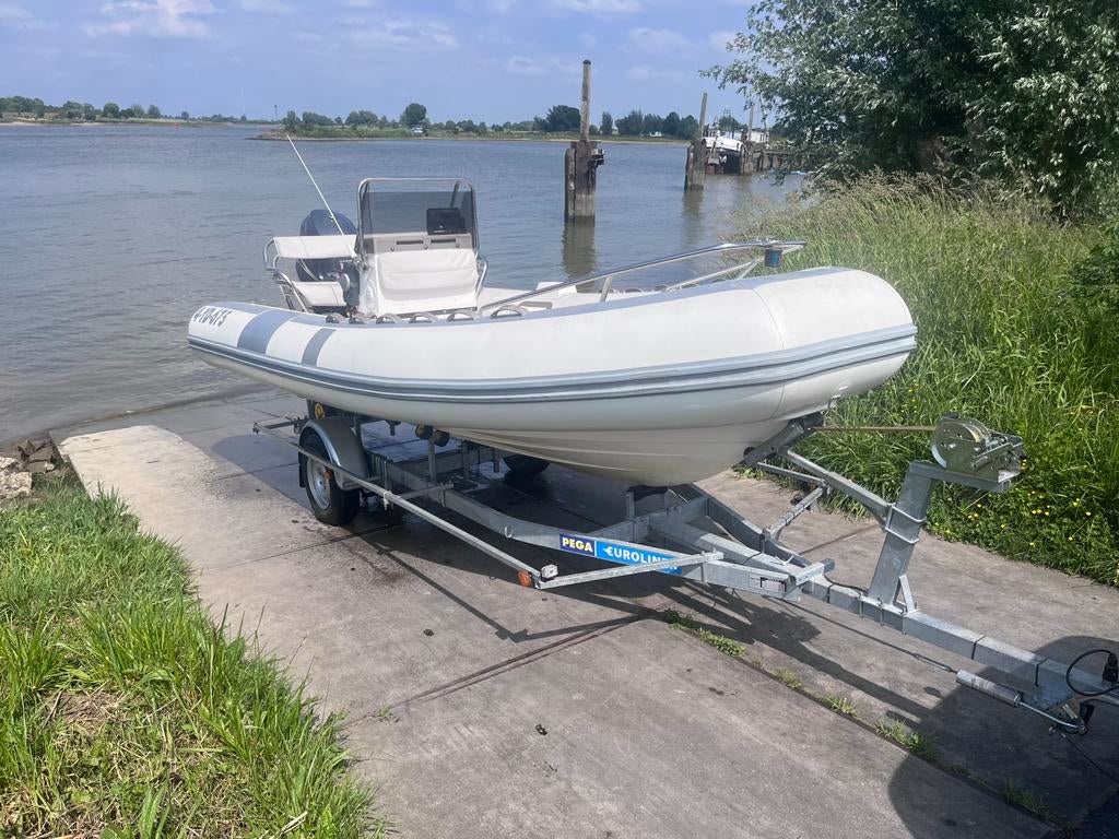 Novurania 530 met zuinige Yamaha 115 viertakt, Watersport en Boten, Rubberboten, Overige merken, 70 tot 120 pk, Ophalen of Verzenden