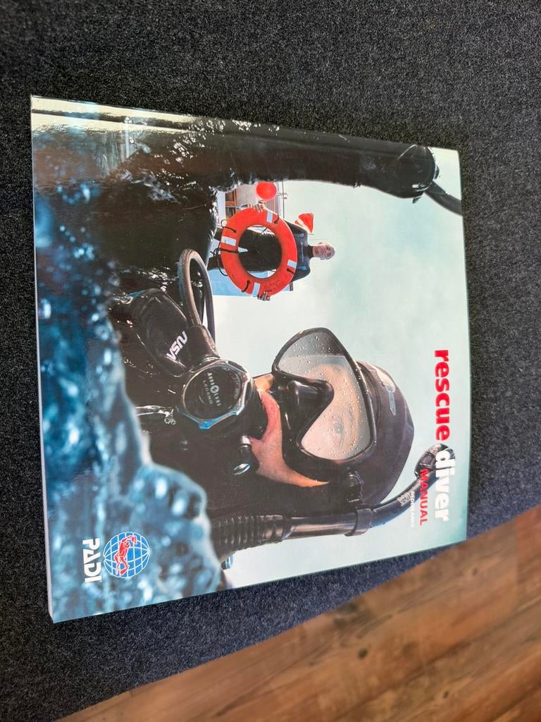 PADI rescue divers lesboek Nederlands, Watersport en Boten, Ophalen of Verzenden, Zo goed als nieuw