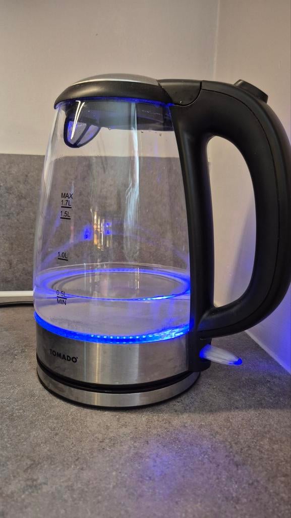 Tomado waterkoker, Witgoed en Apparatuur, Waterkokers, 1 tot 2 liter, Ophalen, Zo goed als nieuw, Rvs