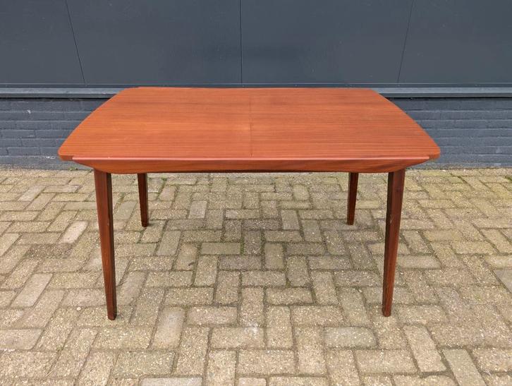 Vintage uitschuifbare eettafel Louis van Teeffelen, Huis en Inrichting, Tafels | Eettafels, Gebruikt, 50 tot 100 cm, 100 tot 150 cm