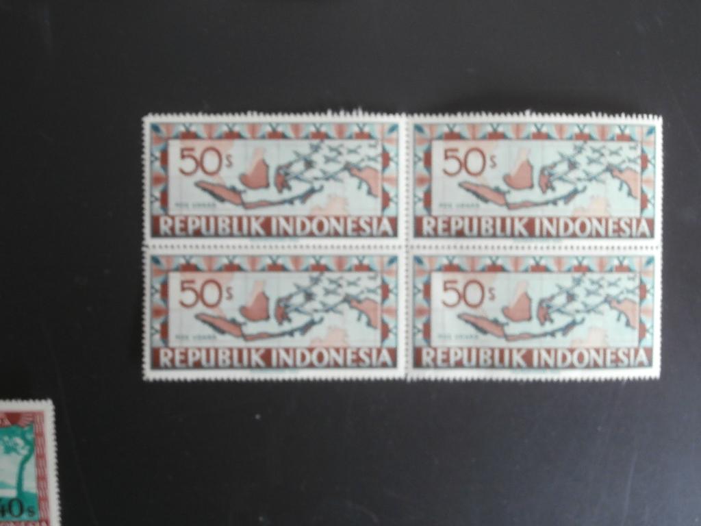 INDONESIE 1949; WEENSE DRUK LANDKAART IN BLOK VAN 4, Postzegels en Munten, Verzenden, Postfris, Zuidoost-Azië