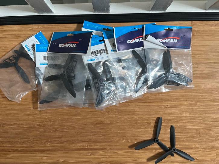 Gemfan 5045 Propellers voor Drones (Set van 2, met R), Audio, Tv en Foto, Drones, Nieuw, Racedrone, Geen camera, Overige merken