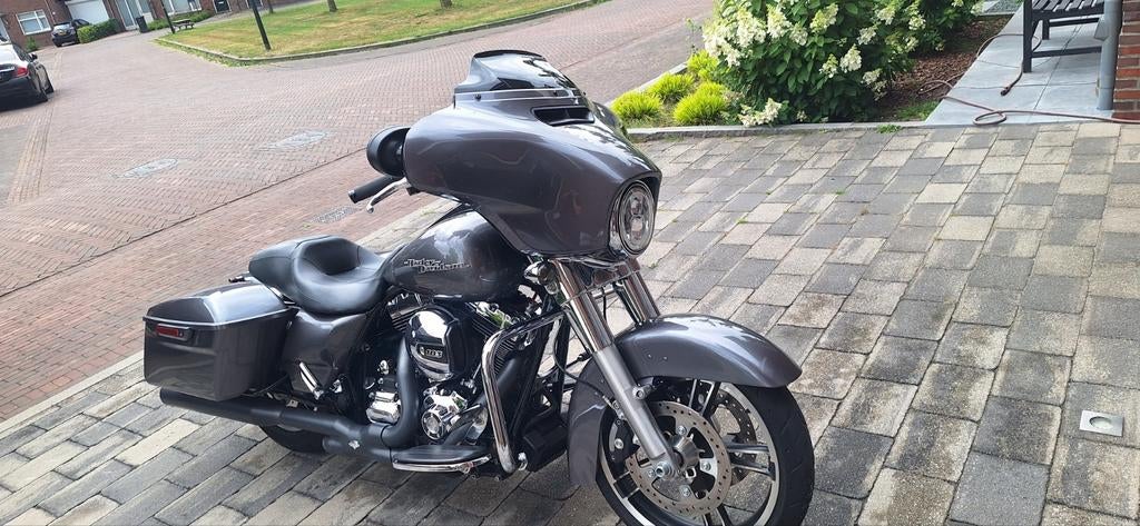 Harley Davidson Street Glide 103 High Output, Particulier, Toermotor