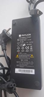 Phylion Li-ion Batterijlader 42V 2.0A, Ophalen of Verzenden, Zo goed als nieuw
