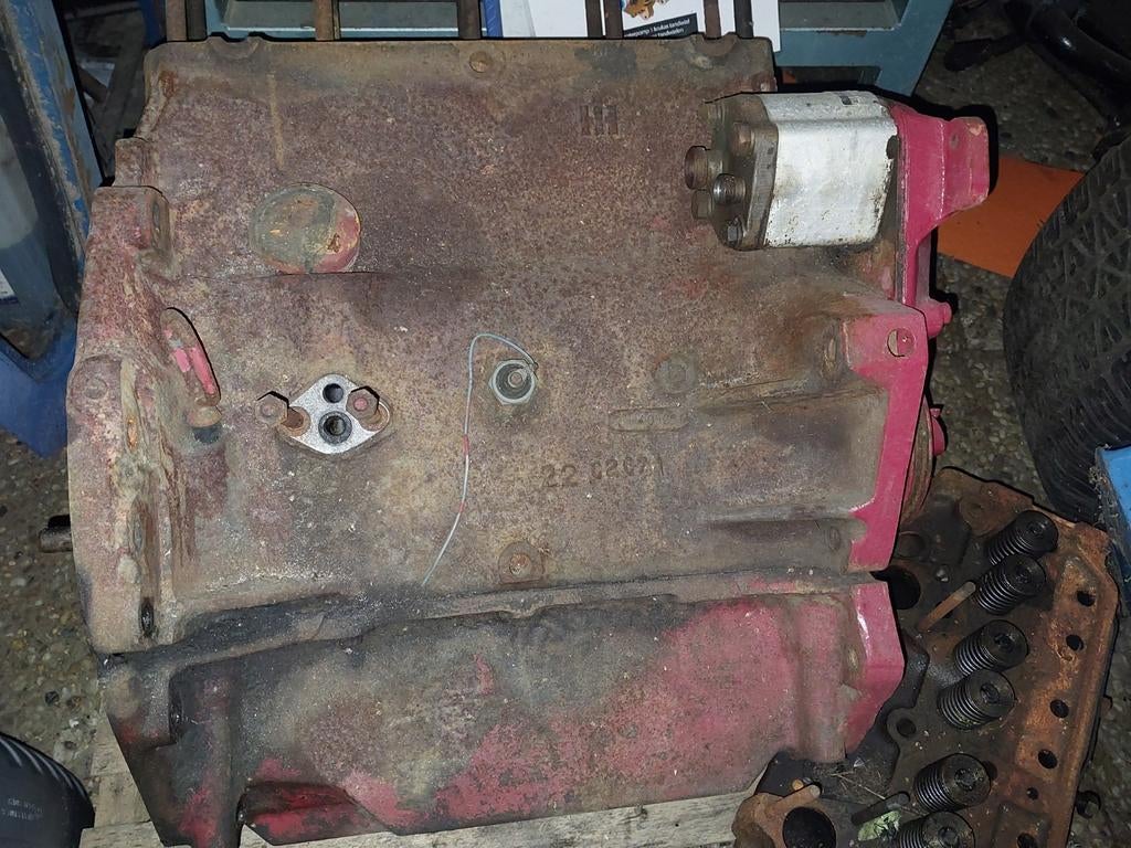 Mc Cormick IH d439 onderblok met cilinderkop, Ophalen