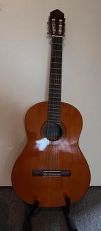 Yamaha gitaar, Muziek en Instrumenten, Snaarinstrumenten | Gitaren | Akoestisch, Ophalen, Zo goed als nieuw, Klassieke of Spaanse gitaar
