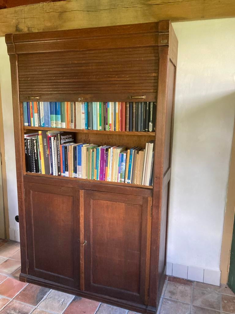 Eikenhouten roldeurkast (origineel kantoren Philips), Ophalen