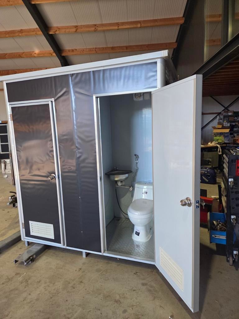Mobiel toilet met wastafel - Nieuw, Doe-het-zelf en Verbouw, Sanitair, Ophalen of Verzenden, Nieuw, Toilet
